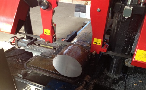 襄城卧式带锯床加工时出现明显振荡如何排查？